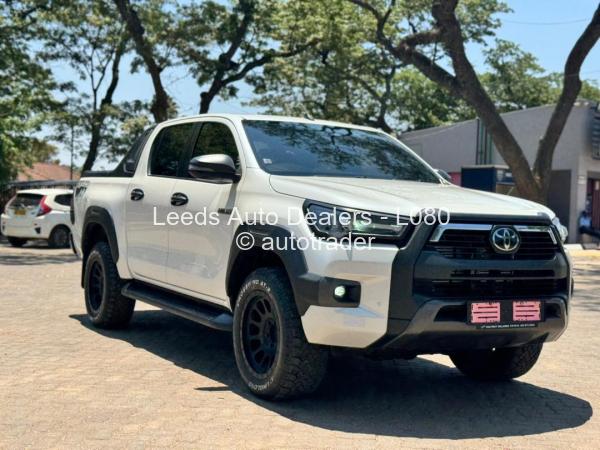 2022 - Toyota  Hilux
