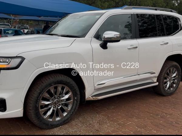 2025 - Toyota  Land Cruiser 300