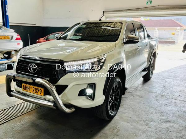 2018 - Toyota  Hilux