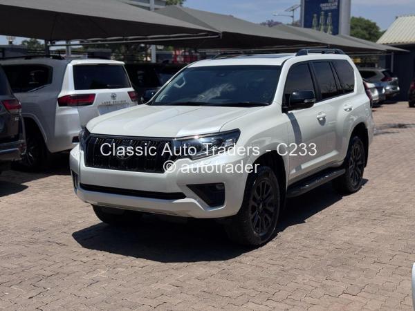 2021 - Toyota  Prado