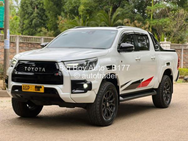 2023 - Toyota  HILUX GD6