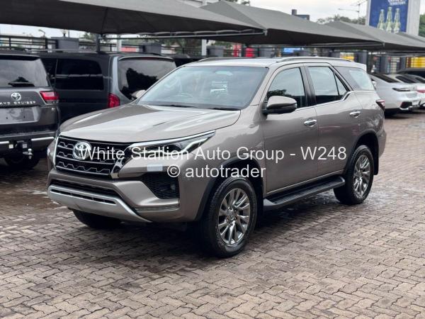 2022 - Toyota  Fortuner