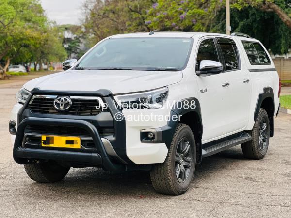 2021 - Toyota  HILUX REVO