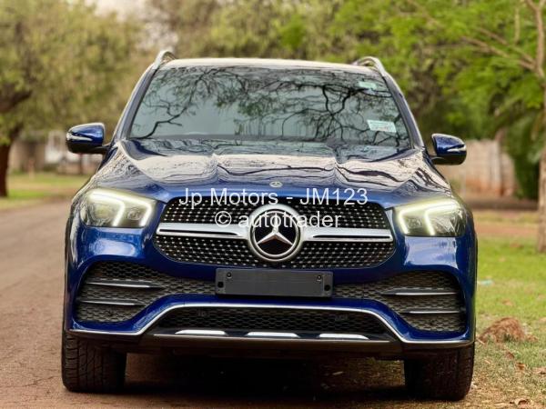 2021 - Mercedes Benz GLE