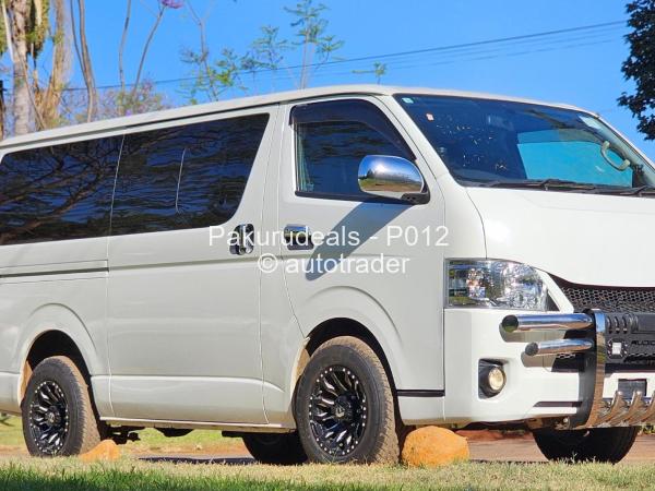 2015 - Toyota  Hiace