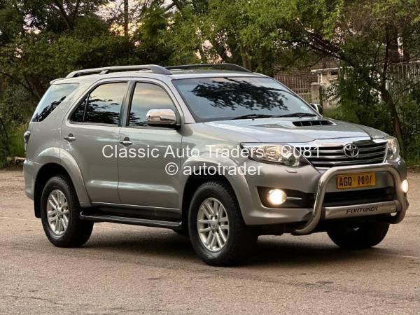 2015 - Toyota  Fortuner