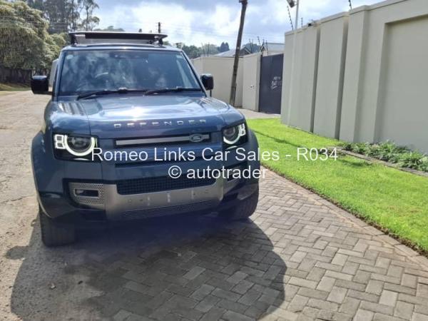 2023 - Land-Rover  Defender