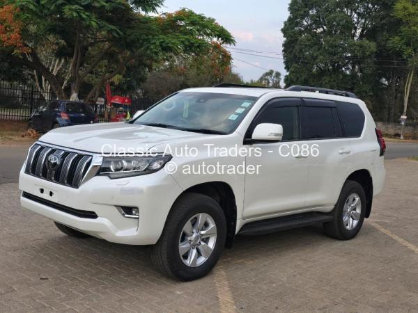 2021 - Toyota  Land Cruiser