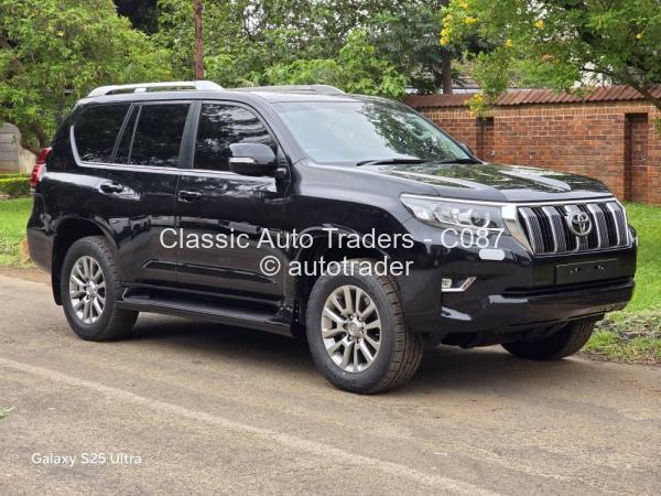 2020 - Toyota  Land Cruiser