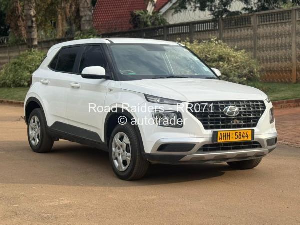 2022 - Hyundai  Venue