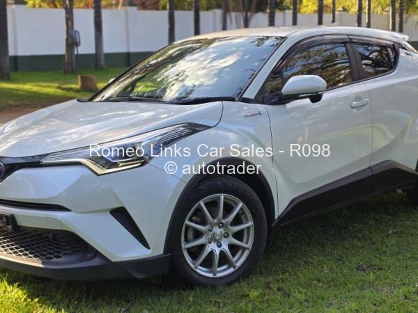 2019 - Toyota  CH-R