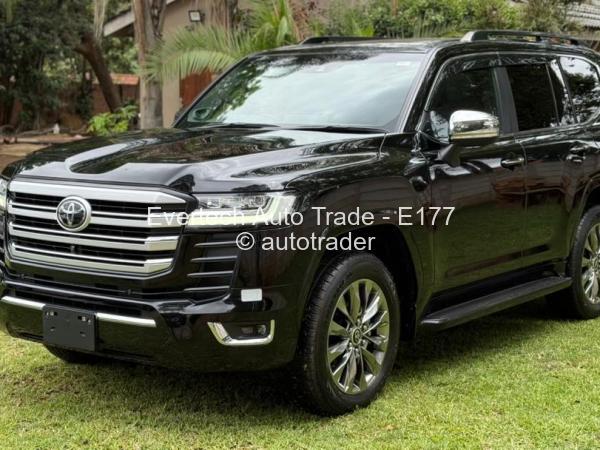 2023 - Toyota  Land Cruiser 300