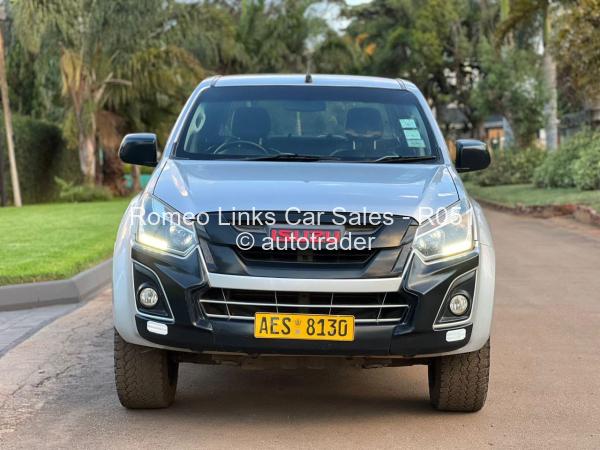 2018 - Isuzu  X - Rider