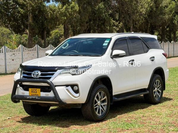 2017 - Toyota  Fortuner