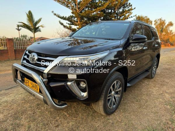 2019 - Toyota  Fortuner