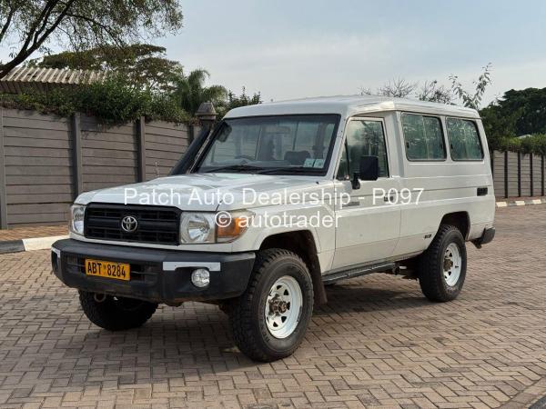 2009 - Toyota  Land Cruiser