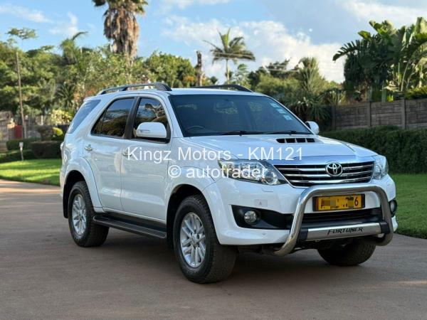 2013 - Toyota  Fortuner