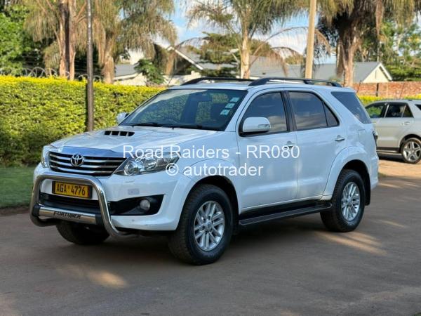2013 - Toyota  Fortuner