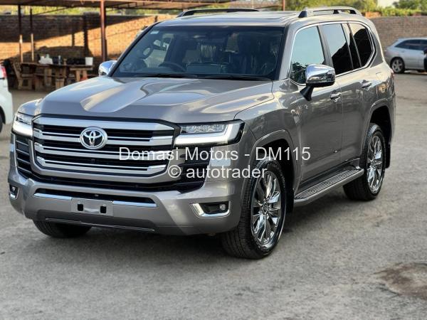 2025 - Toyota  Land Cruiser