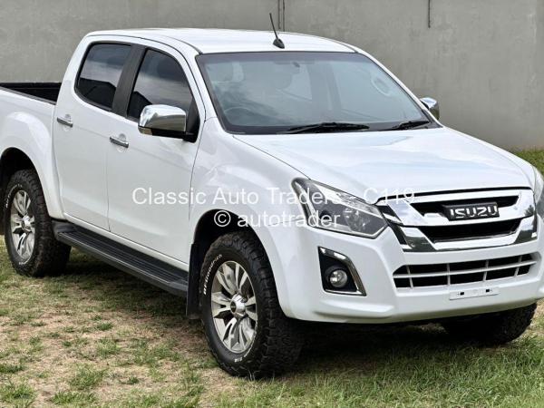 2018 - Isuzu  KB300