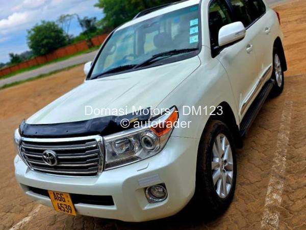 2018 - Toyota  Land Cruiser