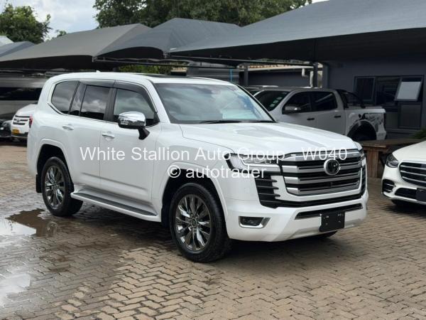2023 - Toyota  Land Cruiser 300