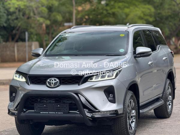 2023 - Toyota  Fortuner