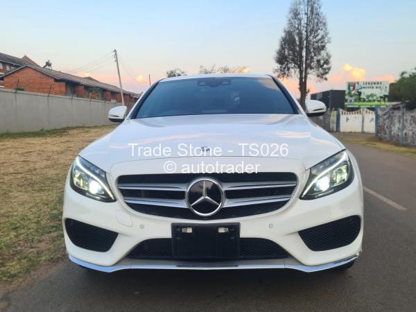 2016 - Mercedes Benz C200