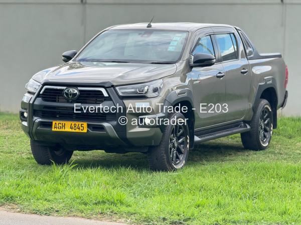 2023 - Toyota  Hilux