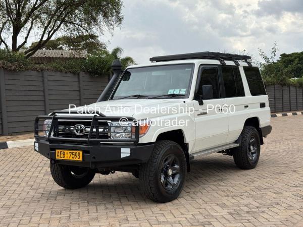 2018 - Toyota  Land Cruiser