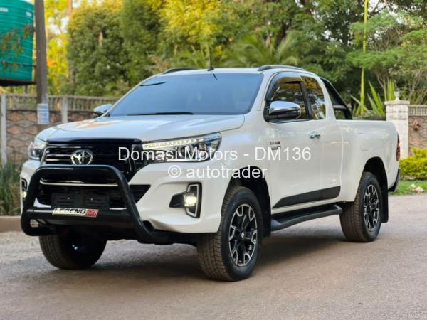 2019 - Toyota  Hilux