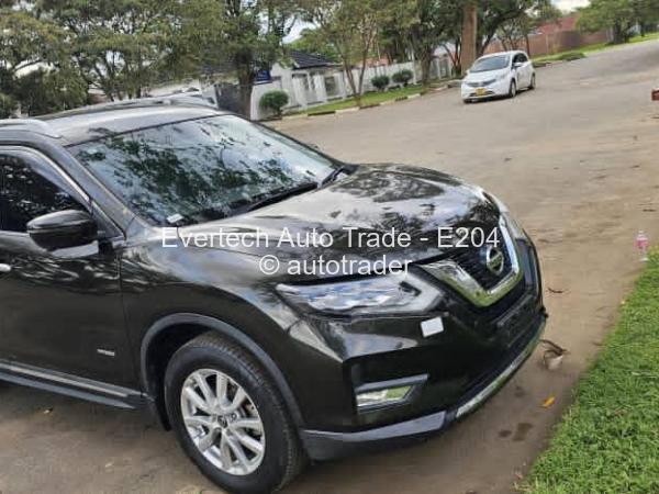 2018 - Nissan  X-Trail