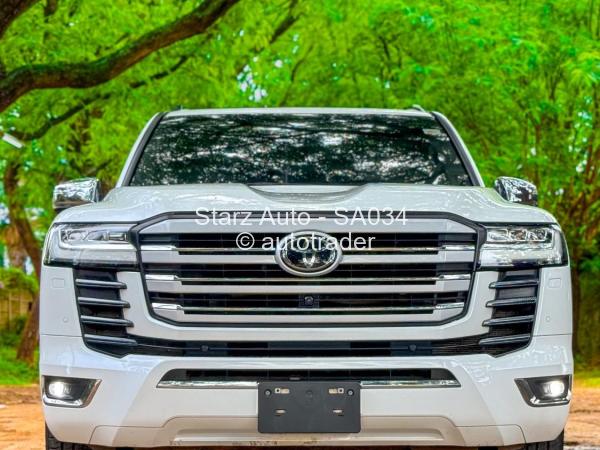 2024 - Toyota  Landcruiser 300 ZX