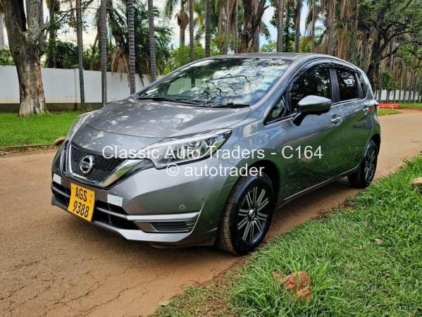 2017 - Nissan  Note
