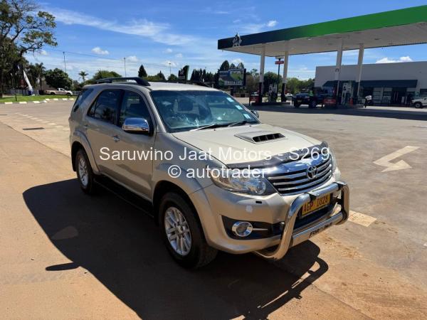 2015 - Toyota  Fortuner