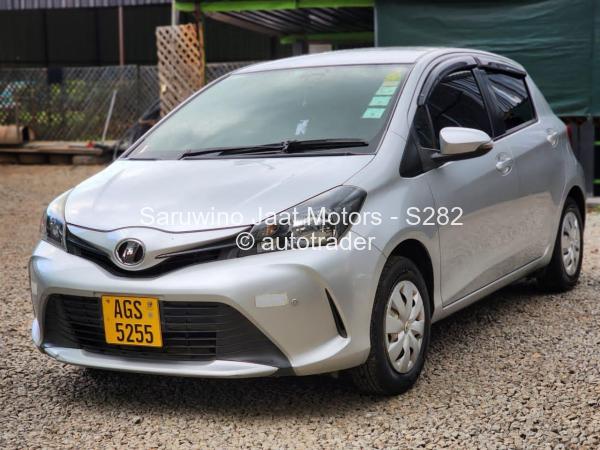 2015 - Toyota  Vitz
