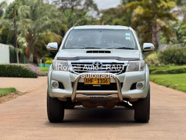 2013 - Toyota  Hilux D4D