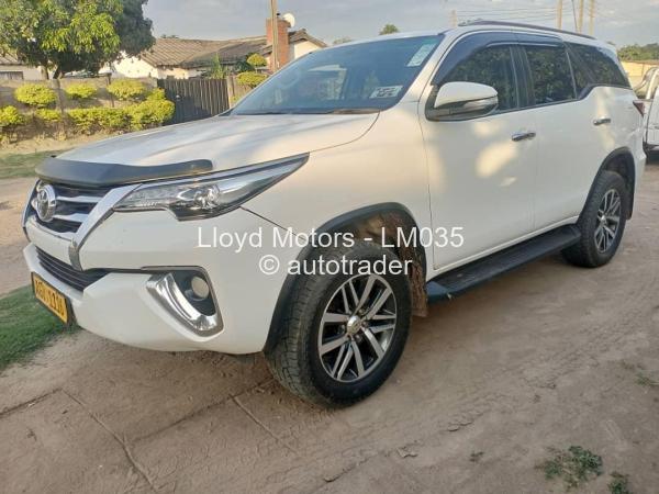 2016 - Toyota  Fortuner