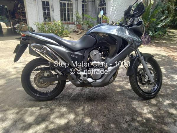  - Honda XL700V Transalp