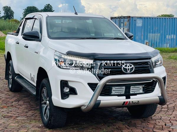 2018 - Toyota  Hilux