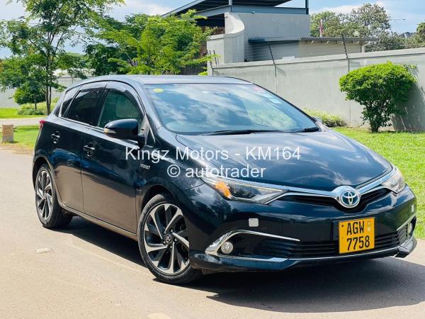 2018 - Toyota  Auris