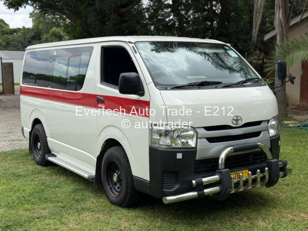 2016 - Toyota  Hiace