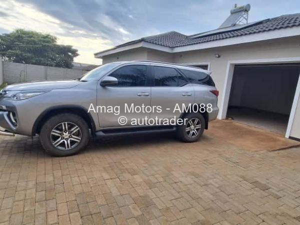 2019 - Toyota  Fortuner