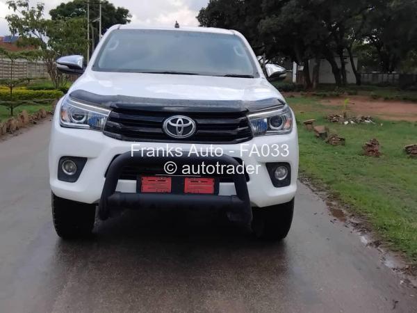 2017 - Toyota  Hilux