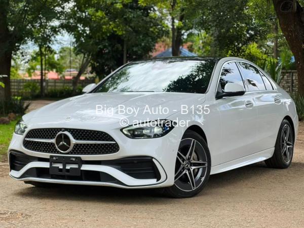 2022 - Mercedes Benz C200