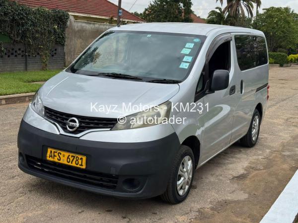 2014 - Nissan  NV200