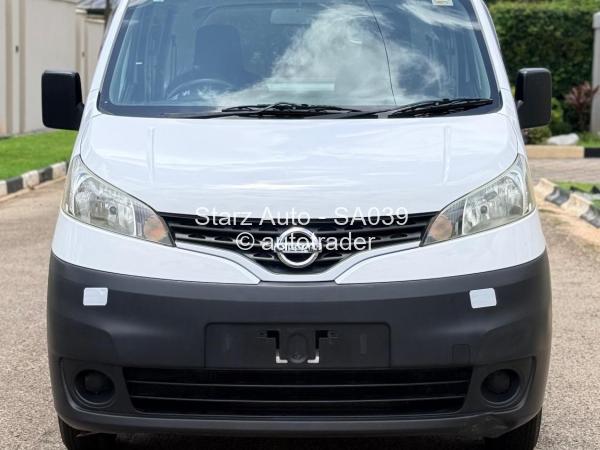 2023 - Nissan  NV200