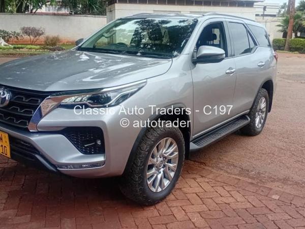 2022 - Toyota  Fortuner