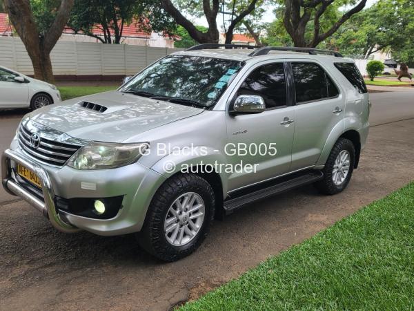 2011 - Toyota  Fortuner