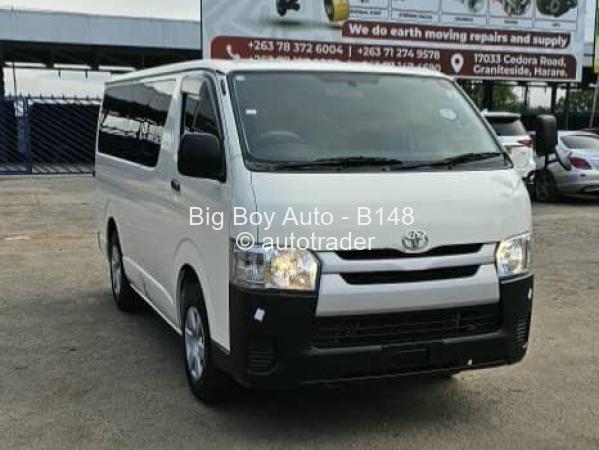 2017 - Toyota  Hiace
